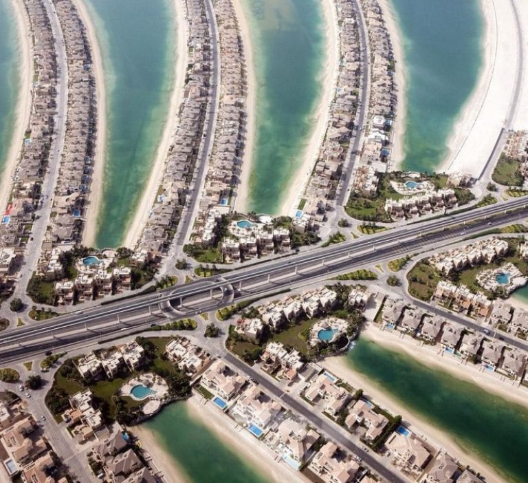 Palm Jebel Ali beach villas in Dubai are the best to make investment in UAE.
